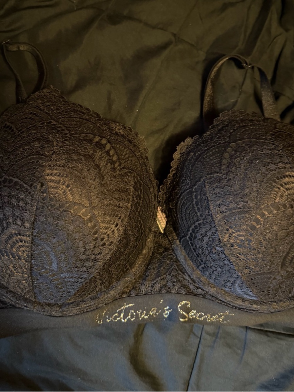 Victoria’s Secret T-shirt push up full coverage black lace bra 36DD